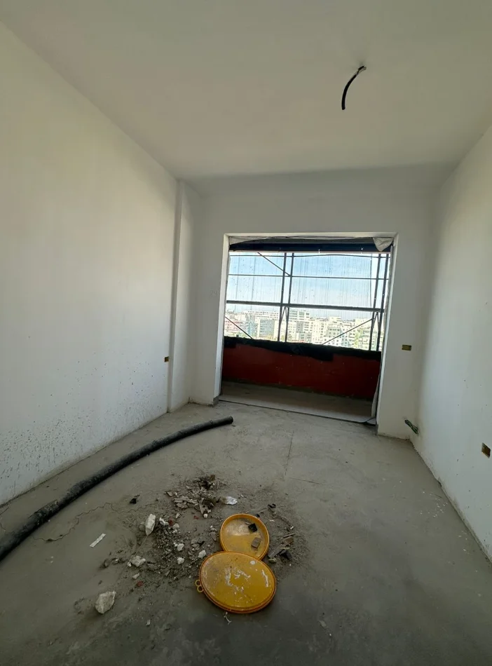 Tirane, shitet apartament 1+1 , 68 m² 202.000 € (21)