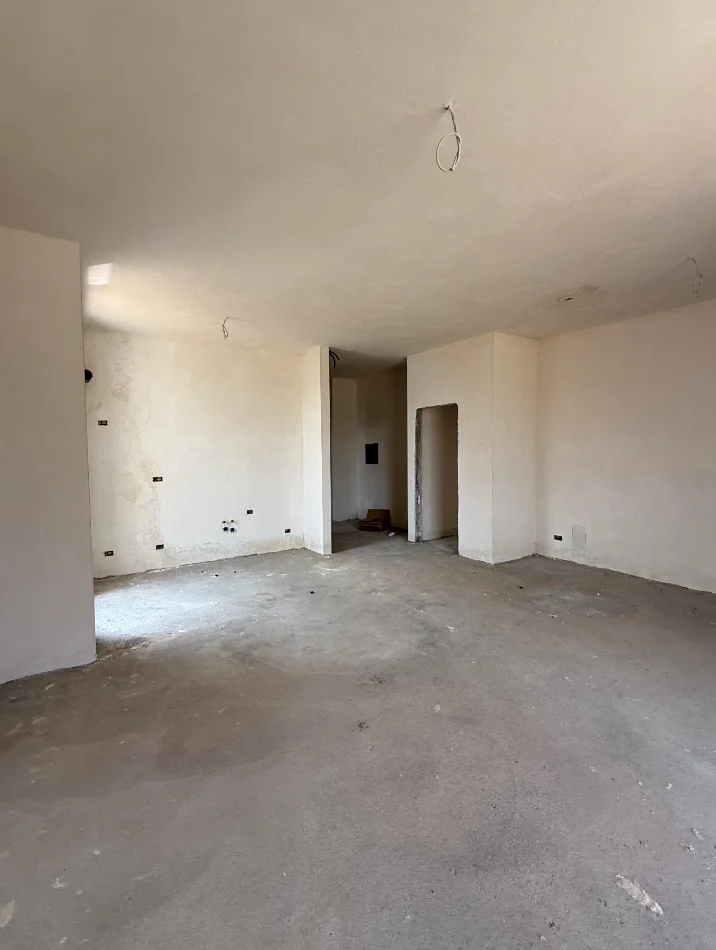 Tirane, shitet apartament 2+1+Ballkon , 145 m² 317.000 € (teg)