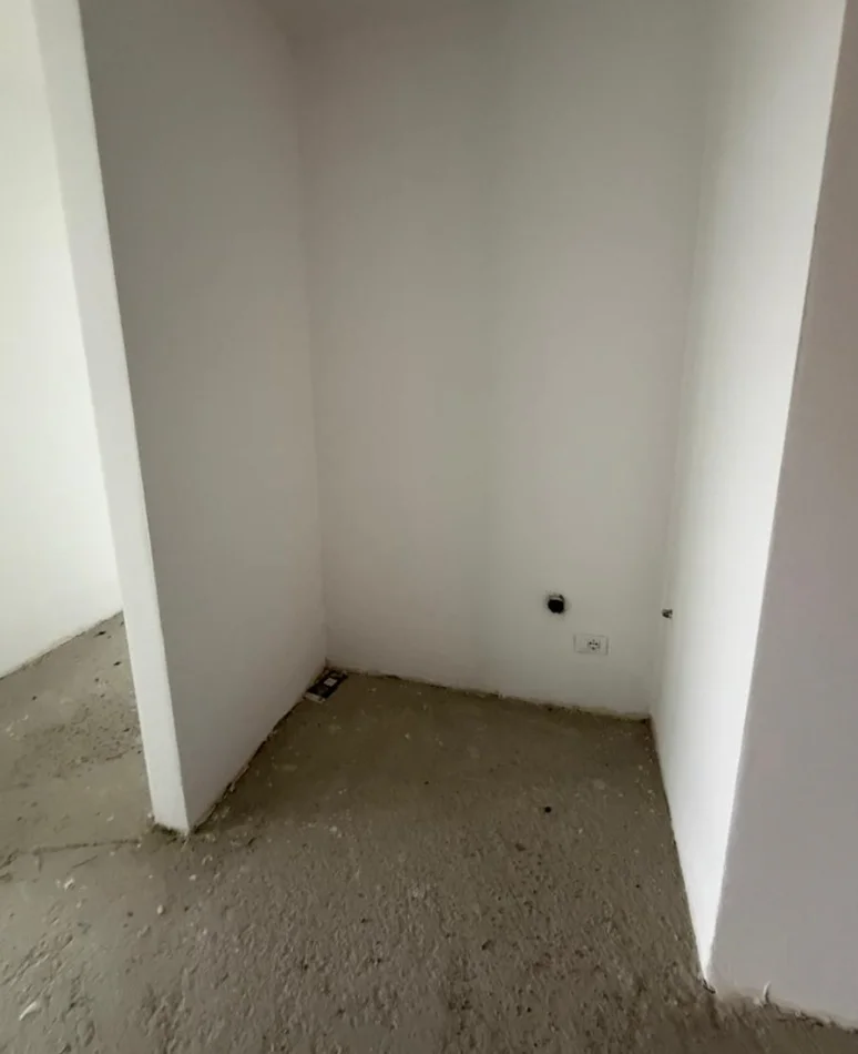 Tirane, shitet apartament 2+1 Kati 13, 151 m² 554.300 € (liqeni artificial)