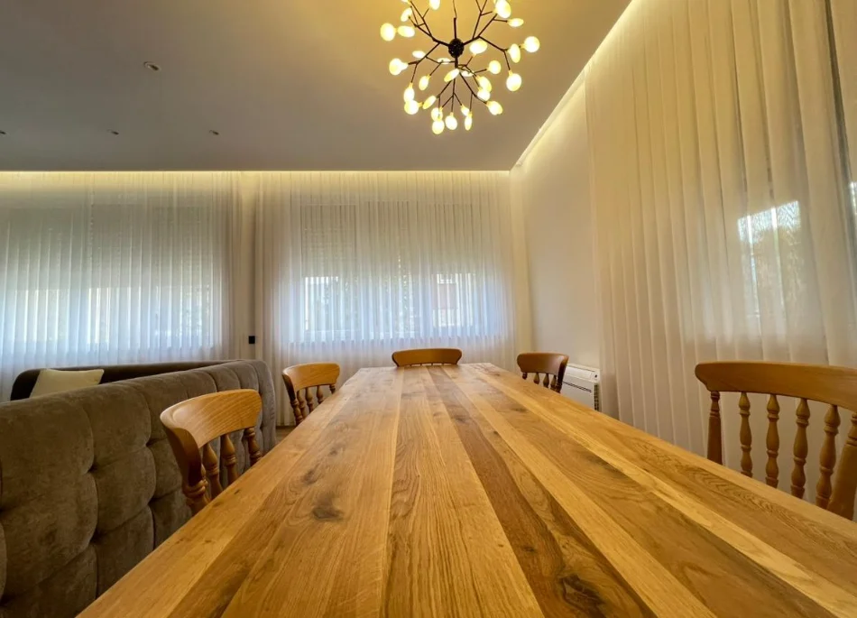 shitet 4+1 , 520 m²