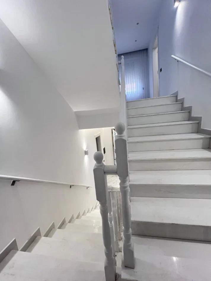 Tirane, shitet Vile 3 Katshe Kati 3, 517 m² 695.000 € (Secret Garden Residence, TEG)