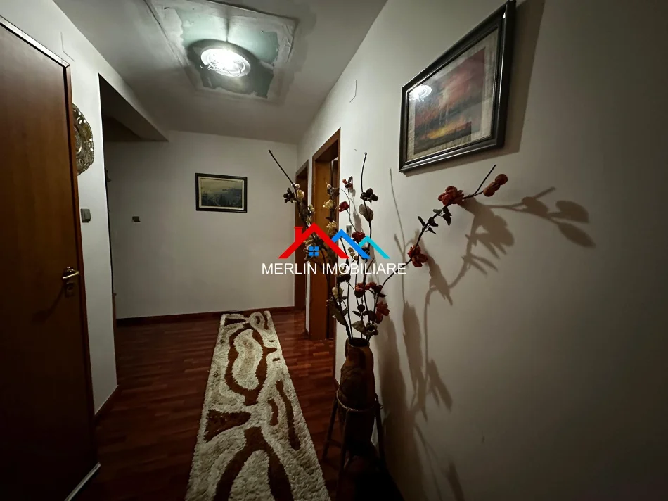Tirane, jepet me qera apartament 2+1+Ballkon Kati 4, 100 m² 575 € (RRUGA FORTUZI)