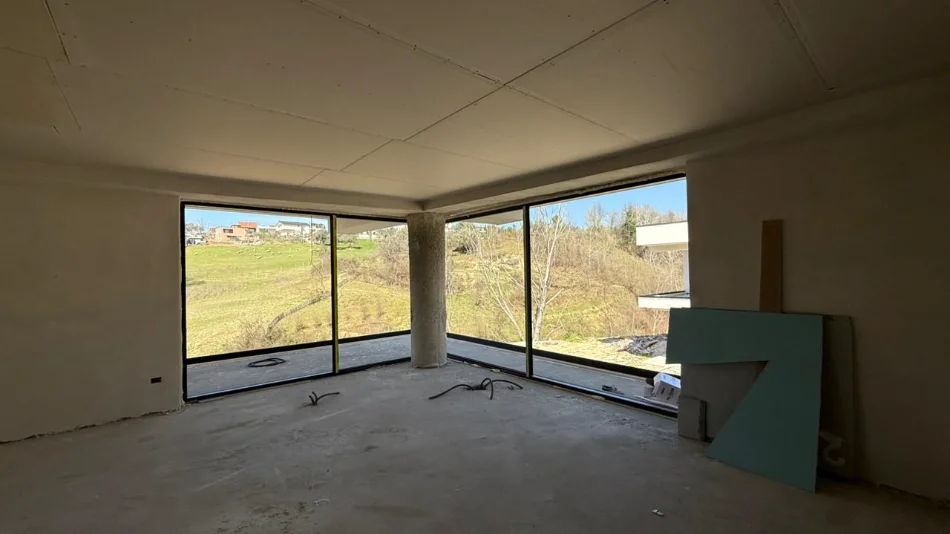 Tirane, shitet Vile 2 Katshe Kati 2, 297 m² 750.000 € (Farke)