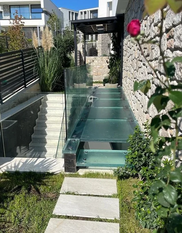 Tirane, shitet Vile 3 Katshe , 300 m² 2.200.000 € (teg)