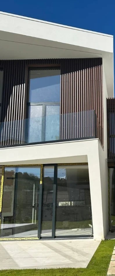 Tirane, shitet Vile 4+1+Ballkon , 780.000 € (teg)