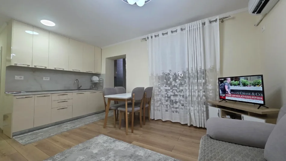 Shitet Apartament 1+1 - Rruga e Elbasanit