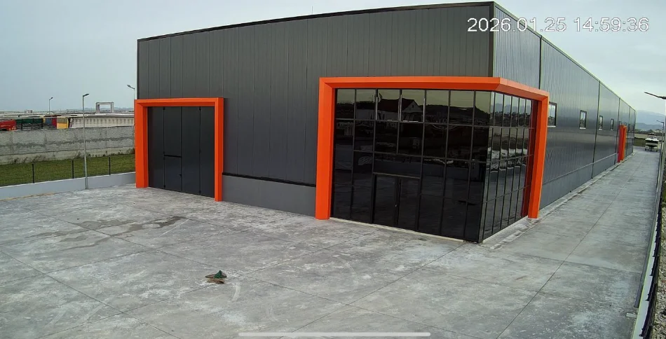 Durres, jepet me qera magazine Kati 0, 1.620 m² 3.888 € (Porto Romano)