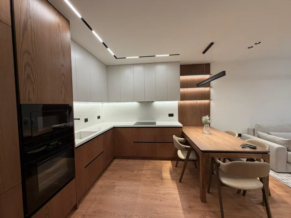 Tirane, jepet me qera apartament 1+1 Kati 6, 65 m² 1.200 € (stadiumi dinamo)