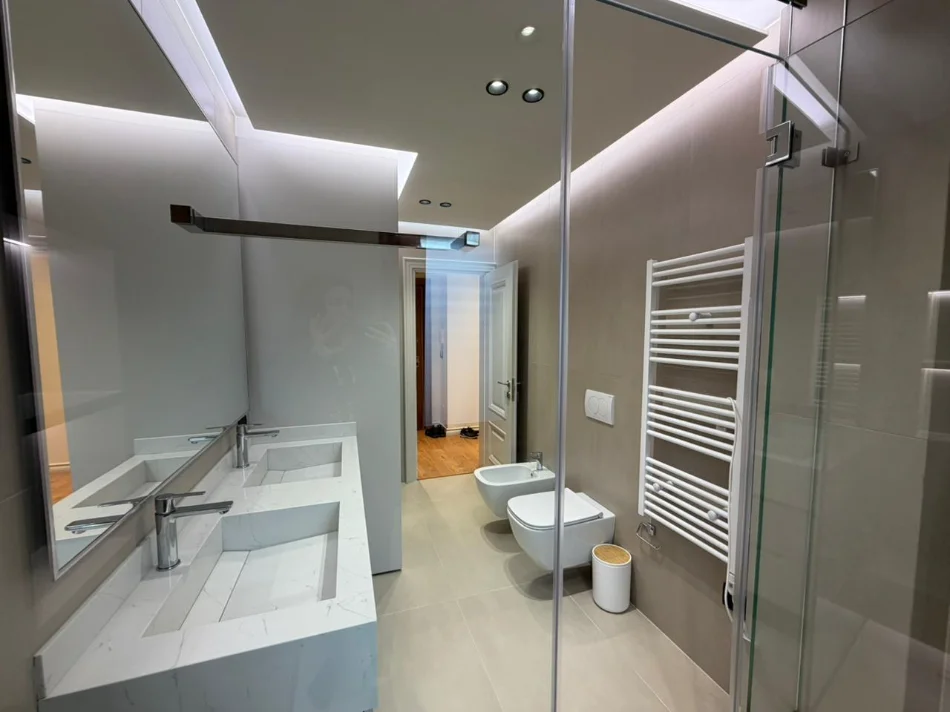 Tirane, jepet me qera apartament 1+1 Kati 6, 65 m² 1.200 € (stadiumi dinamo)