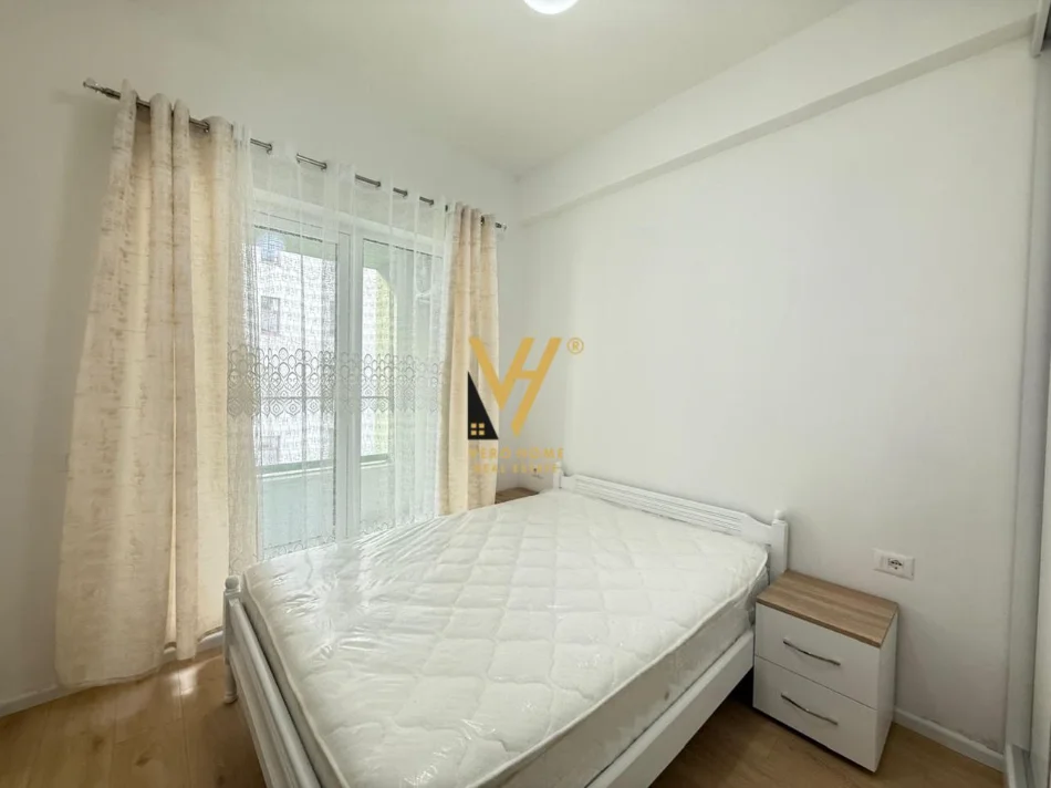 Tirane, jepet me qera apartament 1+1+Ballkon Kati 5, 65 m² 420 € (ALI DEMI)