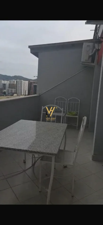 Tirane, jepet me qera zyre Kati 7, 144 m² 1.550 € (ISH DOGANA)