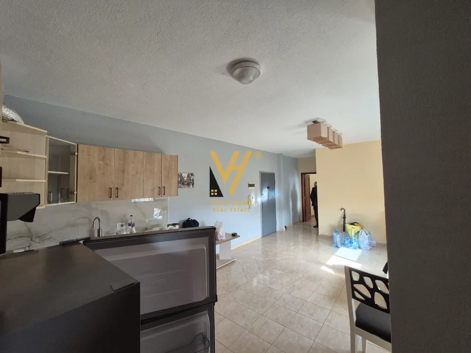 Tirane, jepet me qera apartament 2+1+Ballkon Kati 7, 80 m² 720 € (INSTAT)