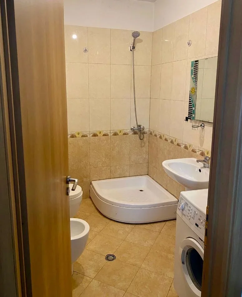 Tirane, jepet me qera apartament 1+1 Kati 6, 55 m² 500 € (PRANE SPAR)