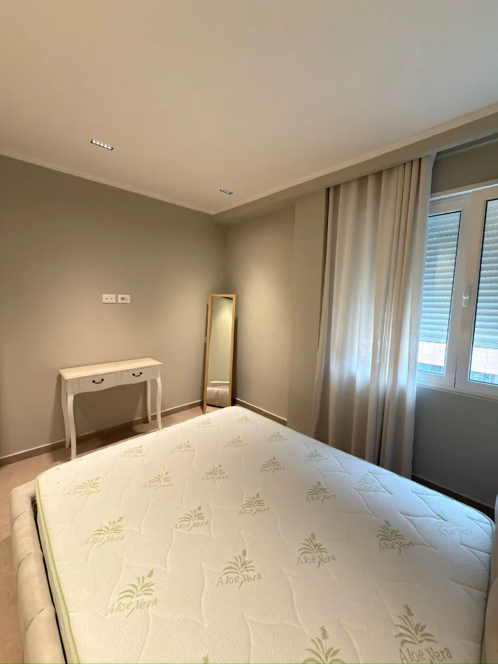 Tirane, jepet me qera apartament 1+1+Ballkon Kati 6, 60 m² 600 € (Sima Com)  pranë ish-Fushës së Aviacionit 📍