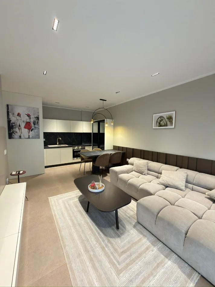 Tirane, jepet me qera apartament 1+1+Ballkon Kati 6, 60 m² 600 € (Sima Com)  pranë ish-Fushës së Aviacionit 📍