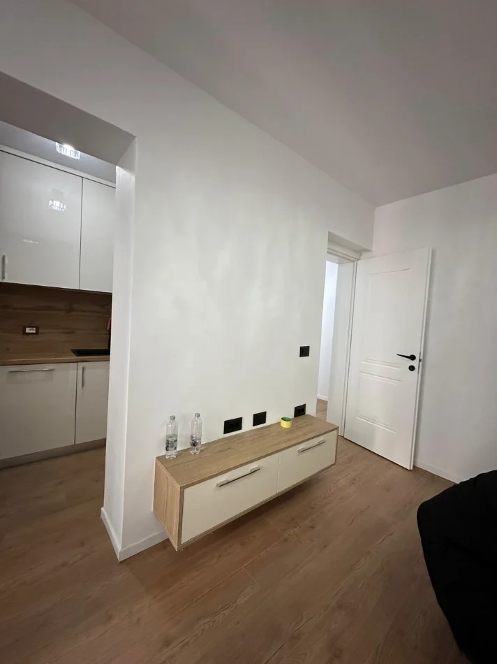 Tirane, jepet me qera apartament 1+1 Kati 3, 60 m² 500 € (RRUGA IRFAN TOMINI)