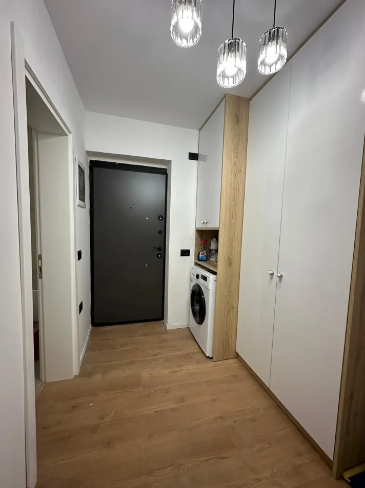 Tirane, jepet me qera apartament 1+1 Kati 3, 60 m² 500 € (RRUGA IRFAN TOMINI)