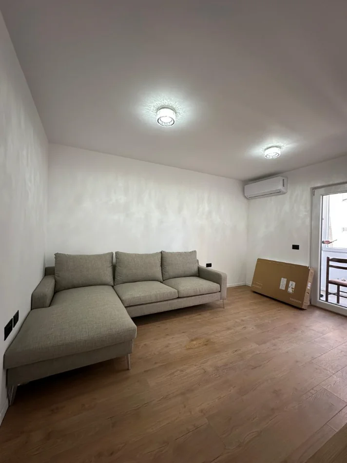 Tirane, jepet me qera apartament 1+1 Kati 3, 60 m² 500 € (RRUGA IRFAN TOMINI)