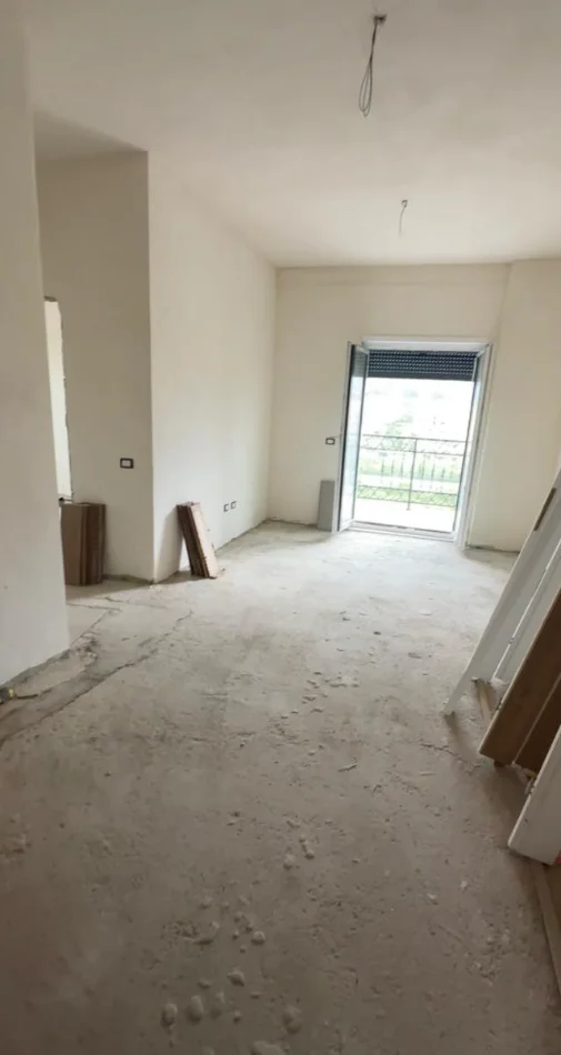 Tirane, shitet apartament 1+1 Kati 2, 77 m² 120.000 € 