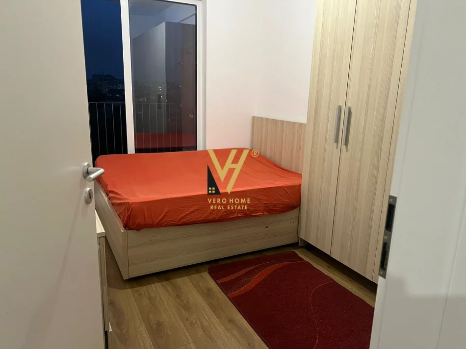 Tirane, jepet me qera apartament 1+1+Ballkon Kati 3, 60 m² 400 € (FRESKU)