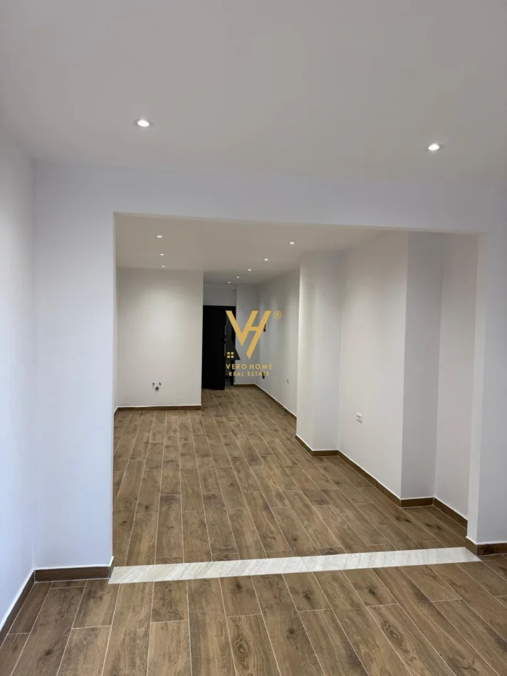Tirane, shitet ambjent biznesi Kati 1, 55 m² 143.000 € (STACIONI I TRENIT)