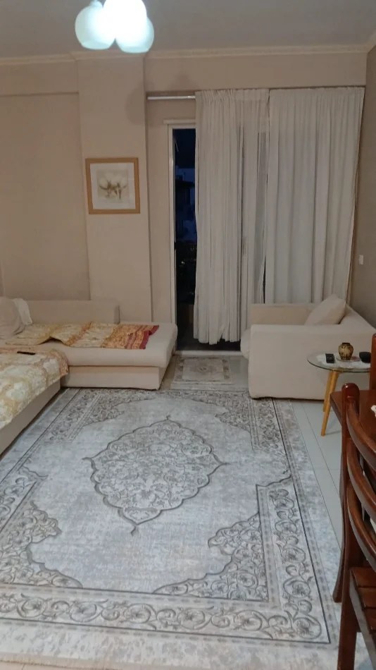 Tirane, jepet me qera apartament 1+1+Ballkon Kati 4, 75 m² 350 € (Fresk, Rruga e Teleferikut)