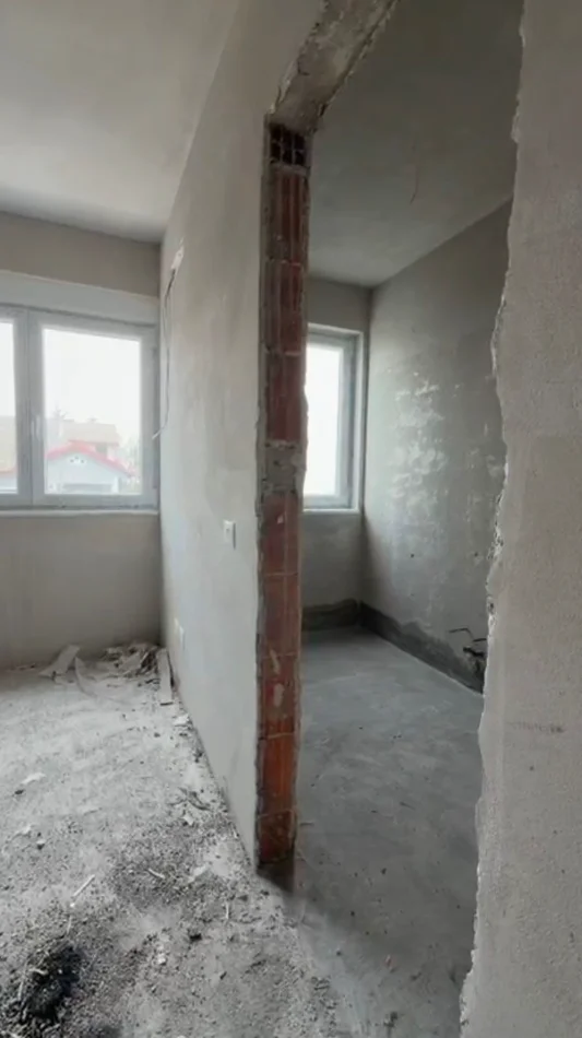 Durres, shitet apartament 3+1+Aneks+Ballkon Kati 1, 120 m² (Pranë Sigurimeve Shoqërore ose Zjarrëfikses)
