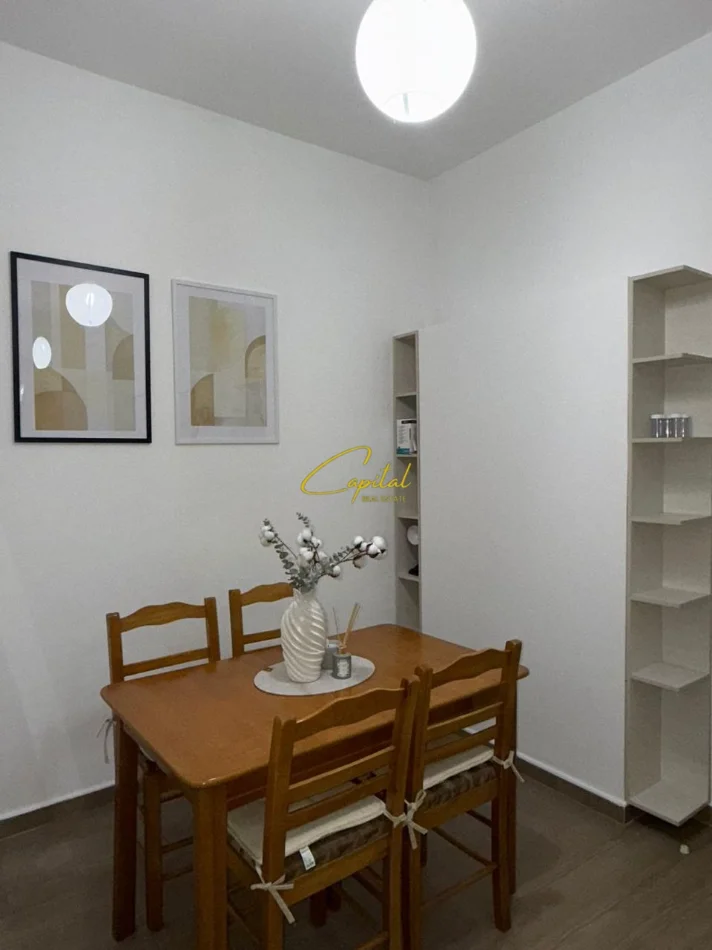 Tirane, jepet me qera apartament 1+1 Kati 3, 75 m² 600 € (ISH BLLOKU)