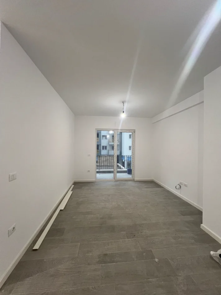 Tirane, jepet me qera zyre Kati 1, 90 m² 649 € (Rruga Dritan Hoxha)