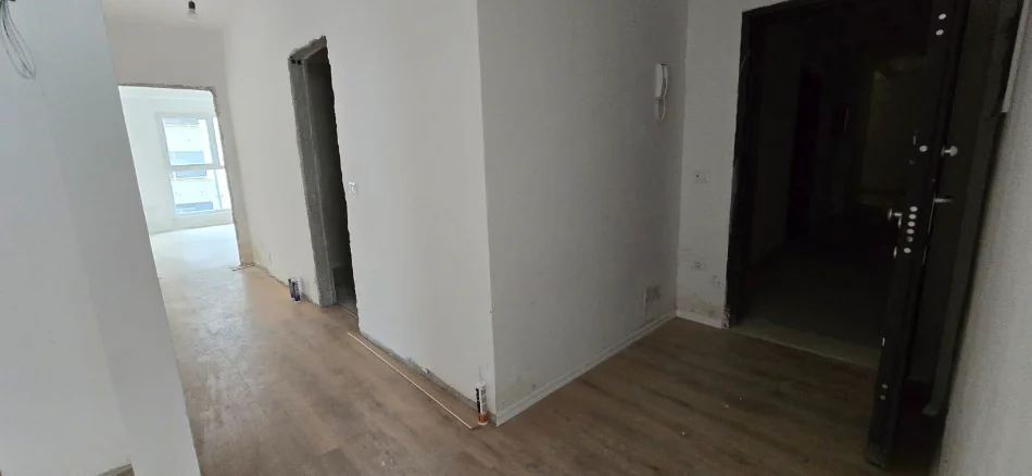 Tirane, shitet apartament 2+1 Kati 3, 116 m² (Laprake)