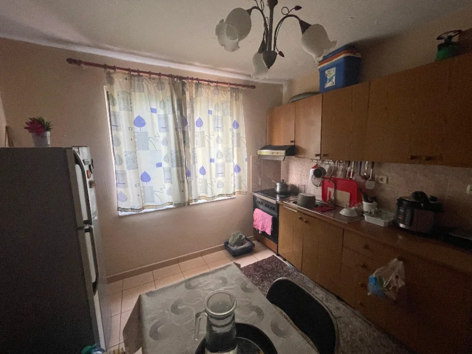 Tirane, shitet apartament 3+1+Ballkon Kati 3, 94 m² 220.000 € (Gjykata)