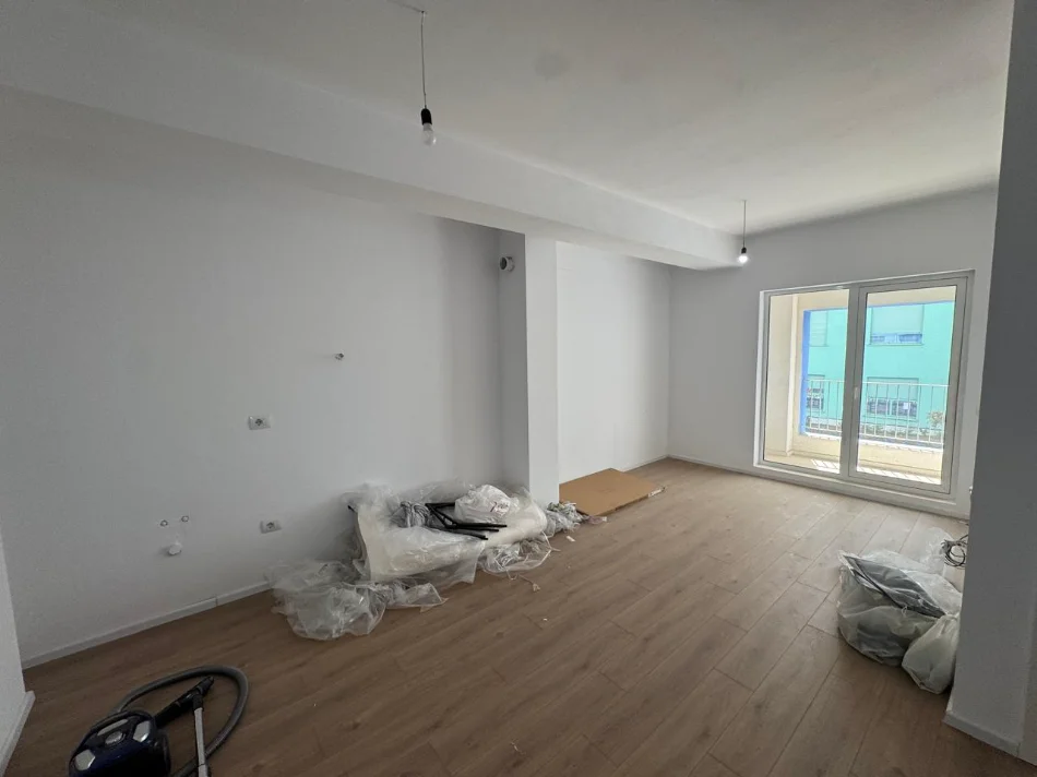 Tirane, shitet apartament 1+1 Kati 2, 60 m² (Ali Demi)