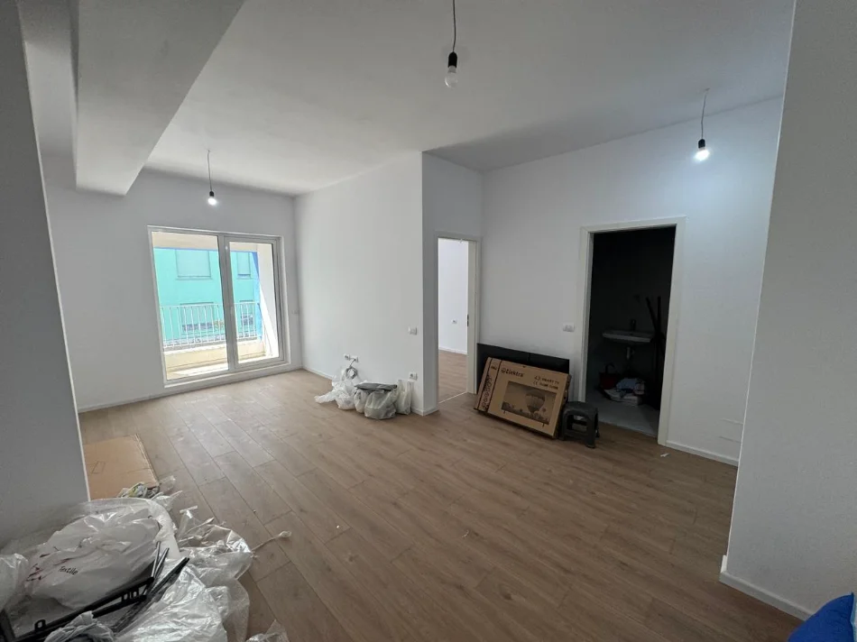 Tirane, shitet apartament 1+1 Kati 2, 60 m² (Ali Demi)