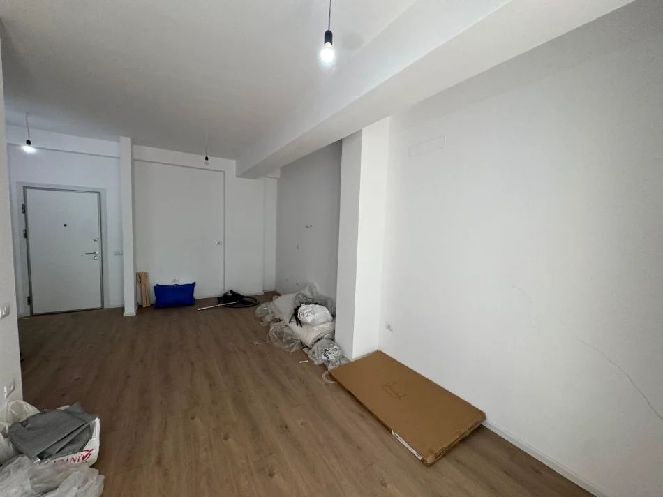 Tirane, shitet apartament 1+1 Kati 2, 60 m² (Ali Demi)