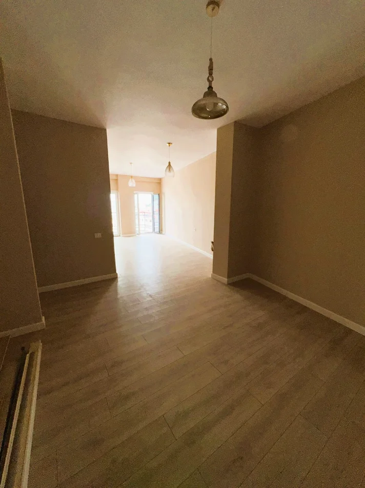 Tirane, shitet apartament 1+1+Aneks+Ballkon Kati 3, 94 m² 149.000 € 