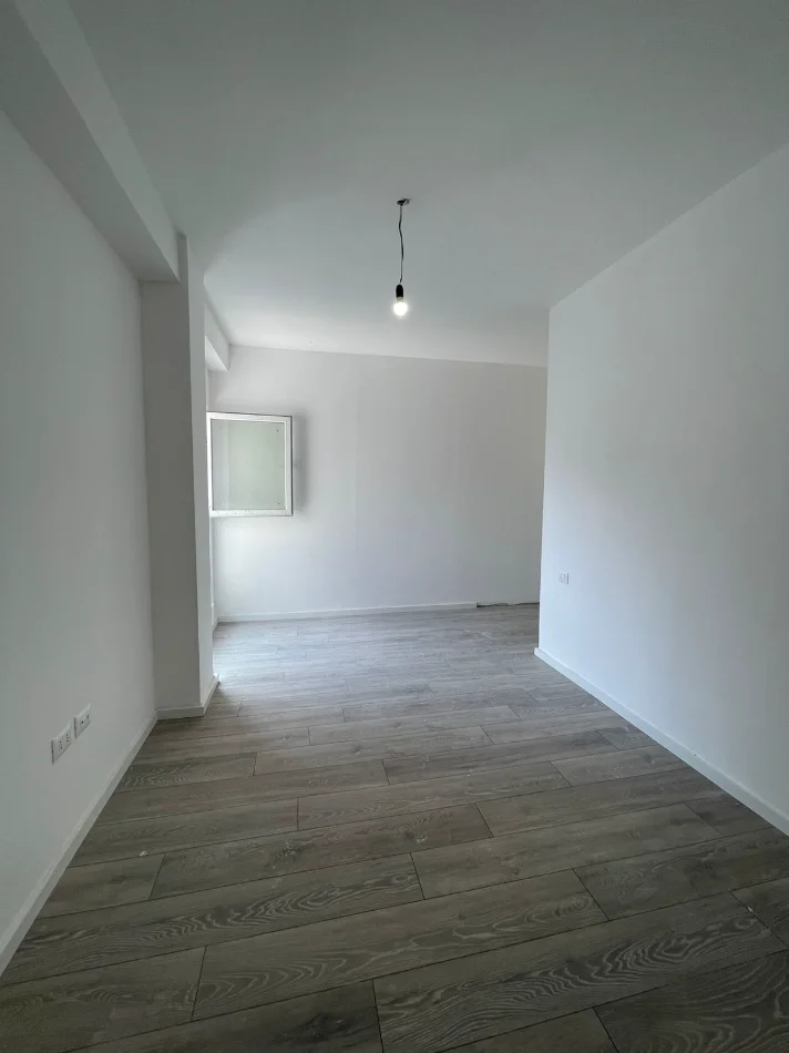 Tirane, shitet apartament 2+1+Ballkon Kati 6, 99 m² 178.000 € (Rruga Dritan Hoxha)
