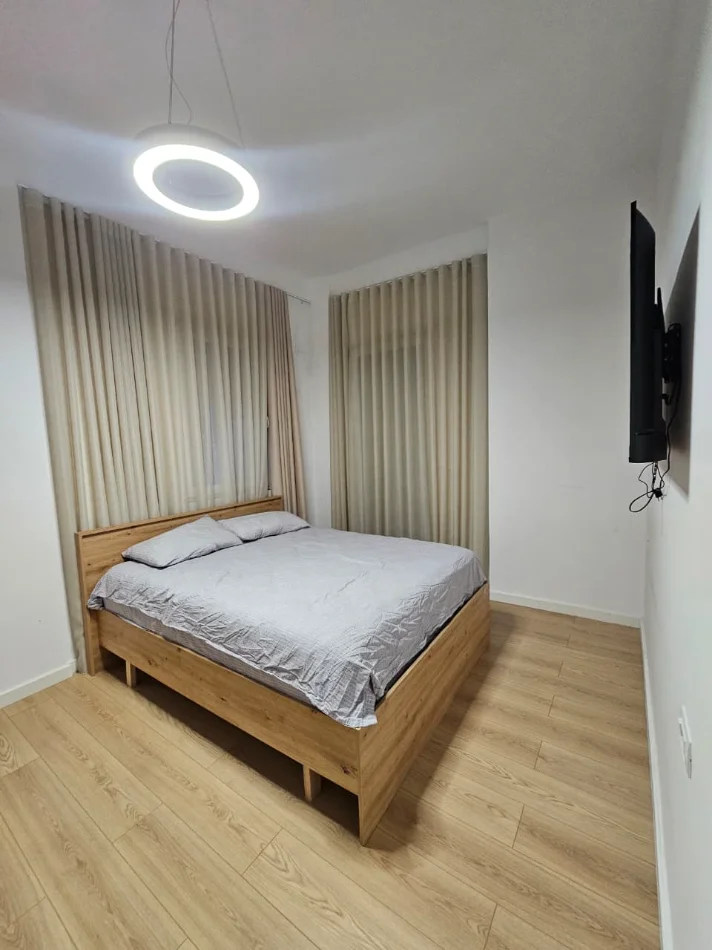 Tirane, jepet me qera Vile , 170 m² 2.500 € (REZIDENCA VILA LULE, TEG)