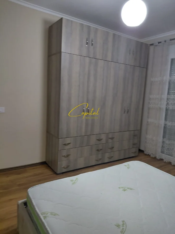 Tirane, jepet me qera apartament 2+1 Kati 3, 94 m² 550 € (5 MAJI)