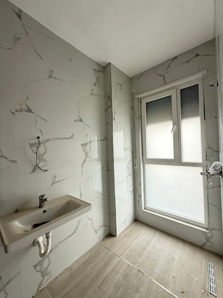 Tirane, shitet apartament 2+1+Ballkon Kati 6, 120 m² 214.000 € (Don Bosko)