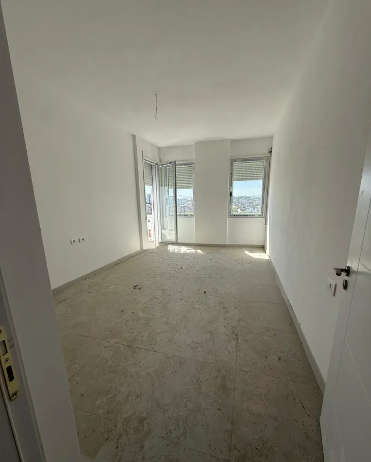 Tirane, shitet apartament 2+1 Kati 3, 122 m² 121.500 € (Kamez)