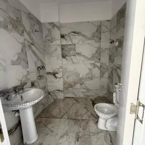 Tirane, shitet apartament 2+1 Kati 3, 122 m² 121.500 € (Kamez)