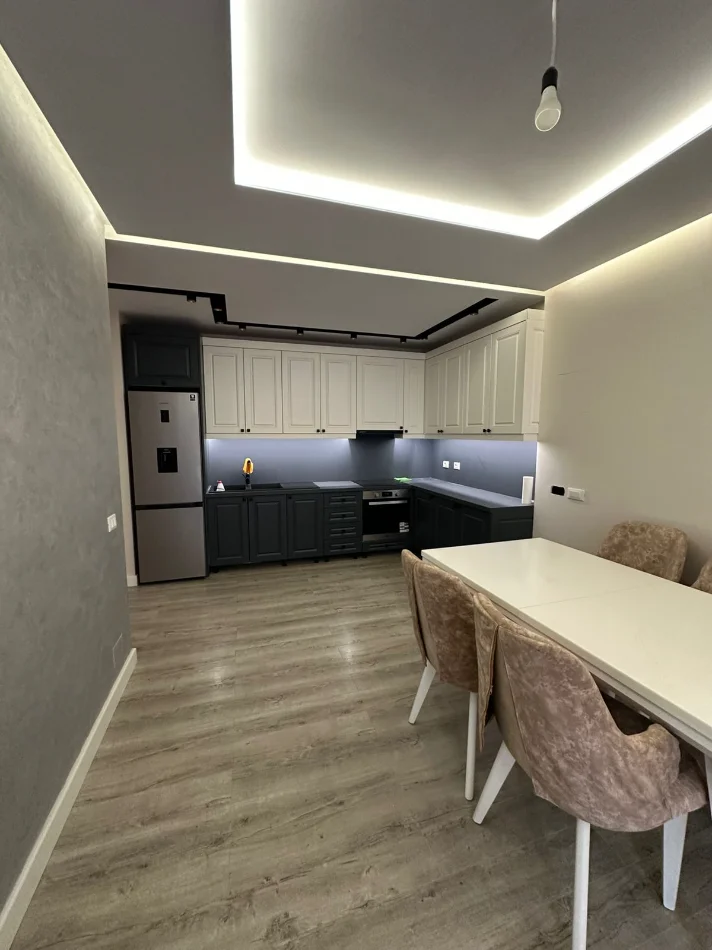 Tirane, shitet apartament 3+1+Ballkon Kati 3, 127 m² 200.000 € (Astir)