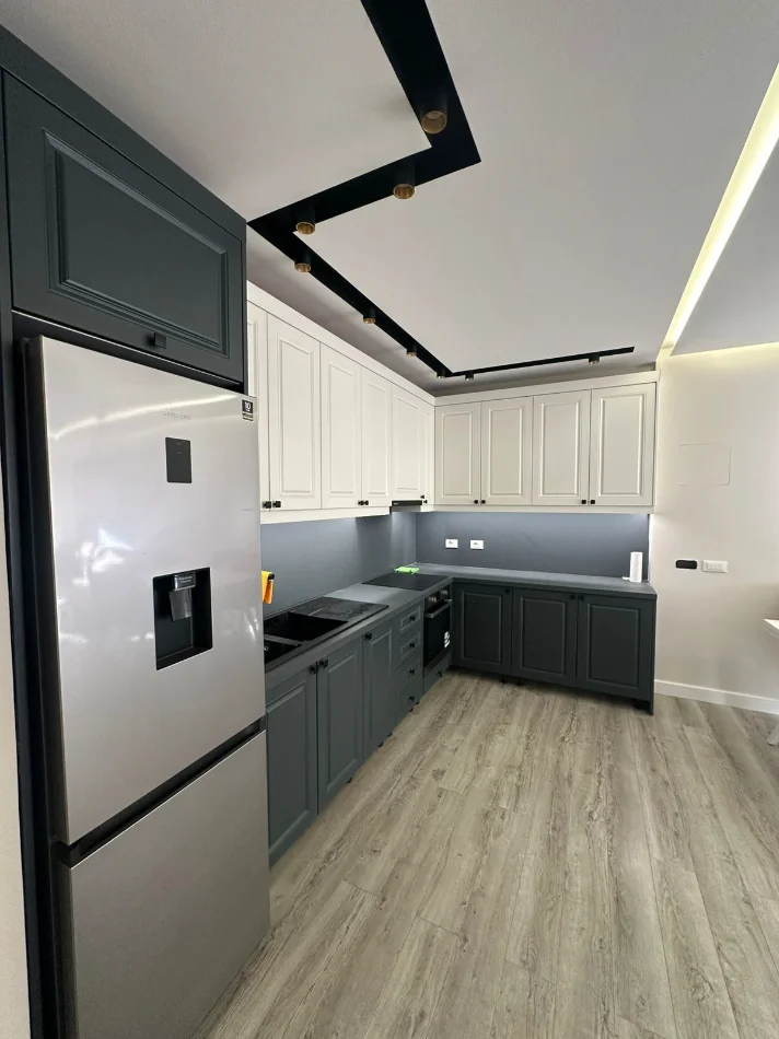 Tirane, shitet apartament 3+1+Ballkon Kati 3, 127 m² 200.000 € (Astir)