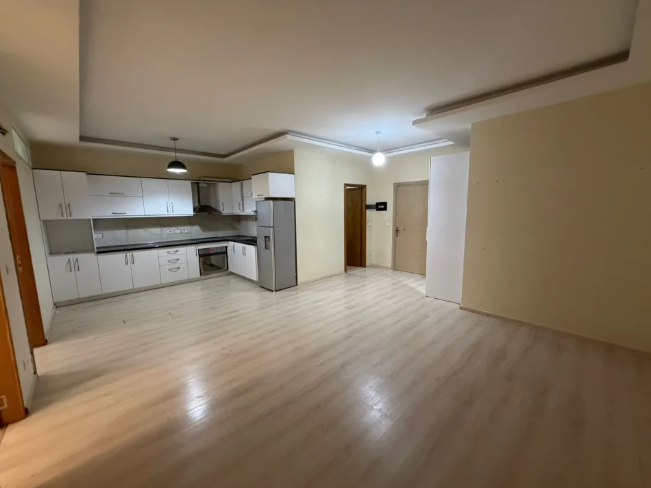 Tirane, shitet apartament 2+1 Kati 0, 75 m² 118.000 € (5 Maji)