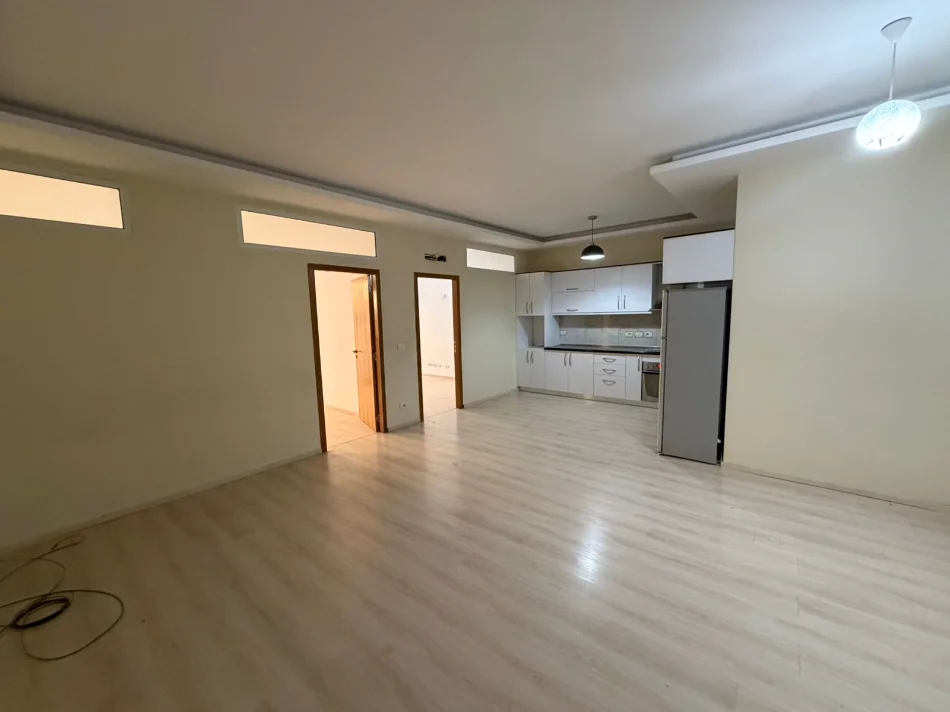Tirane, shitet apartament 2+1 Kati 0, 75 m² 118.000 € (5 Maji)