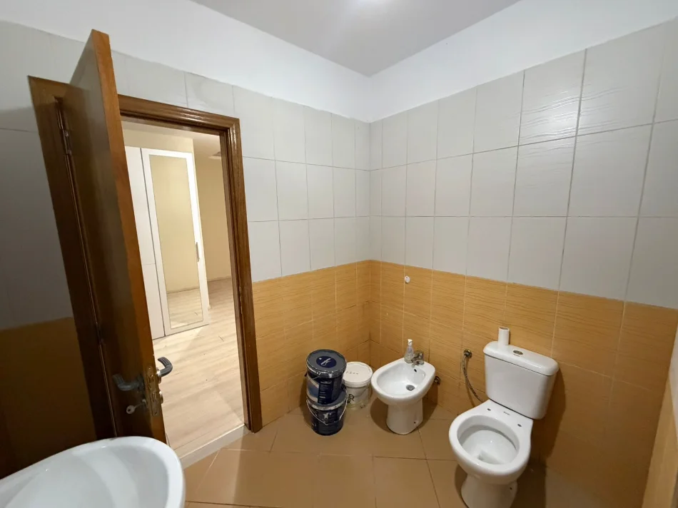 Tirane, shitet apartament 2+1 Kati 0, 75 m² 118.000 € (5 Maji)