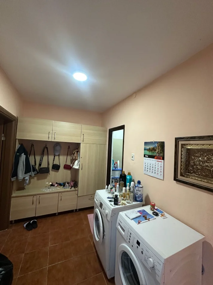 Tirane, jepet me qera apartament 1+1 Kati 2, 56 m² (rruga e dibres)