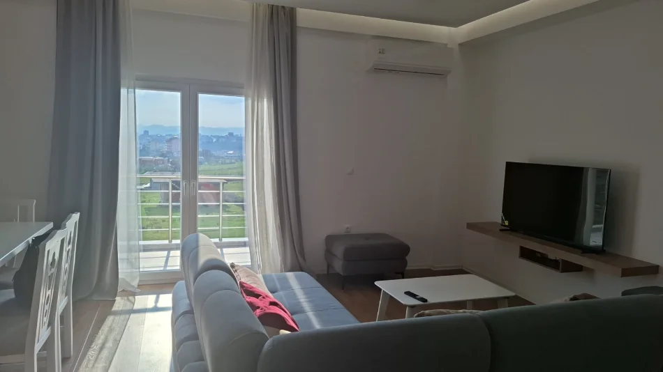 Tirane, jepet me qera Vile 3+1+Ballkon Kati 2, 120 m² 550 € (koder babrru)