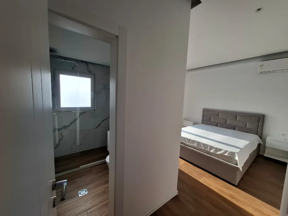 Tirane, jepet me qera Vile 3+1+Ballkon Kati 2, 120 m² 550 € (koder babrru)