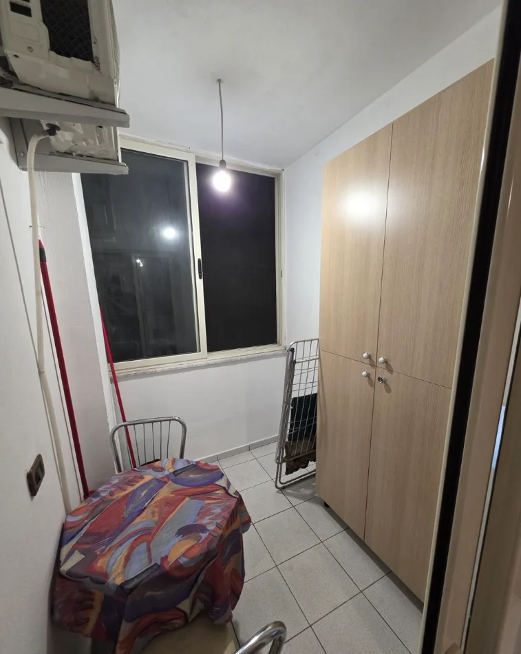 Tirane, jepet me qera apartament 1+1 Kati 3, 60 m² 400 € (TELO NDINI)